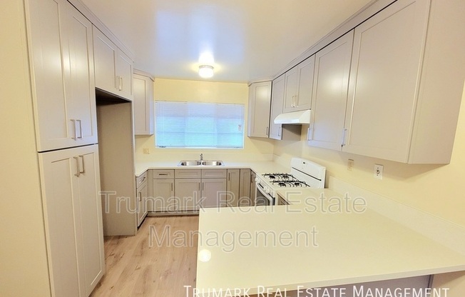 405 E Elk Ave