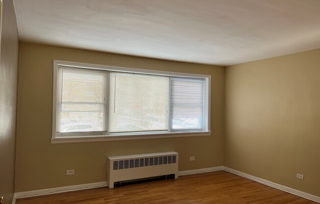 2605 W FITCH AVE