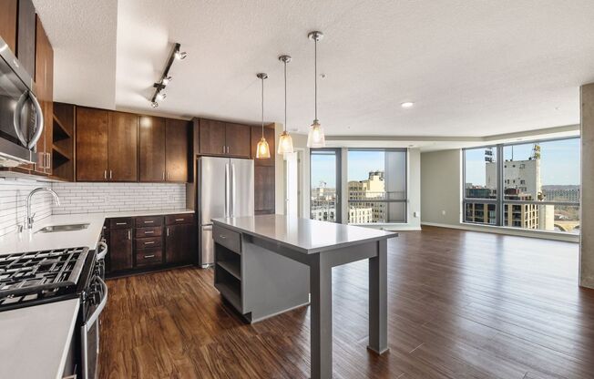 2 beds, 2 baths, 957 sqft, $3,250, Unit 803