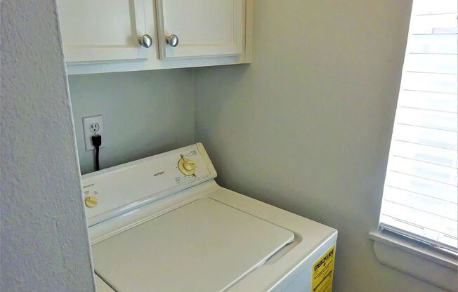 2 beds, 1 bath, $1,500, Unit Apt. B2