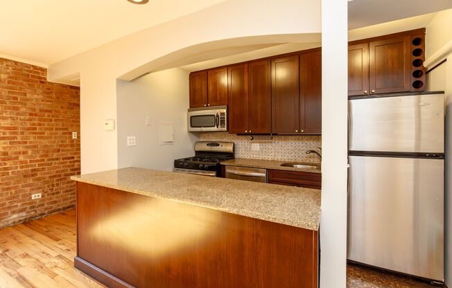 Lakeview Apartments!