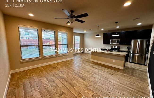 315 MADISON OAKS AVE