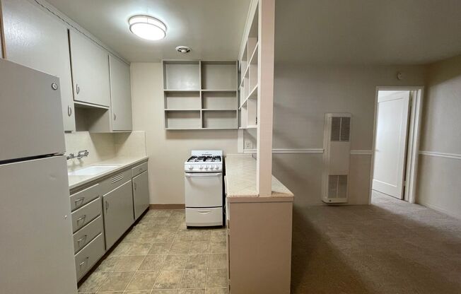 Live Where Midtown Happens – Fort Sutter Manor @ 2508 L Street!
