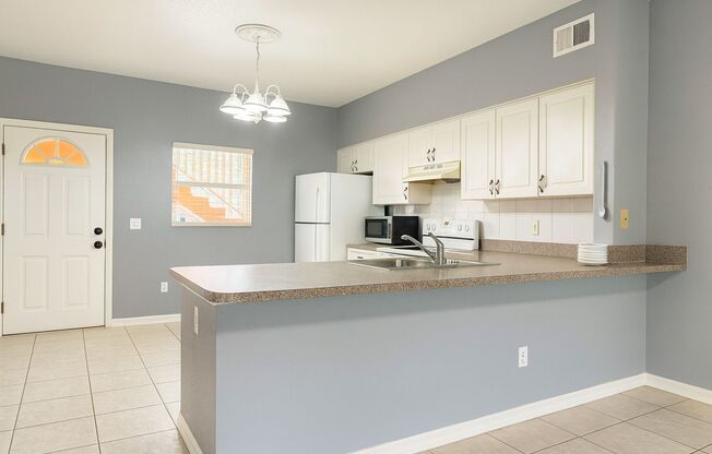 1109/1117 SW 48th Ter