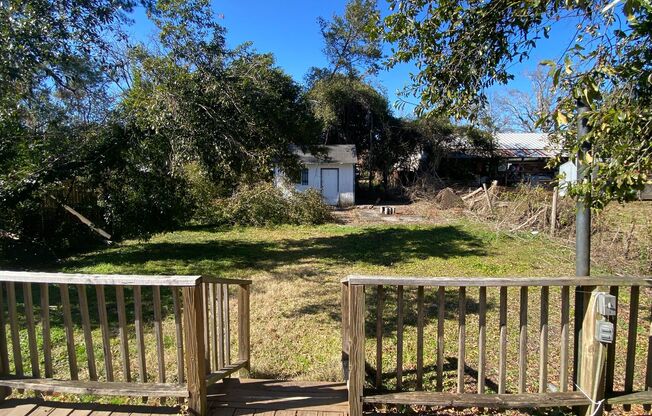 1129 Merry St.