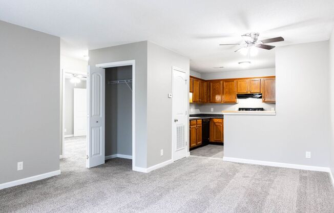 2 beds, 1 bath, 812 sqft, $905, Unit K-5