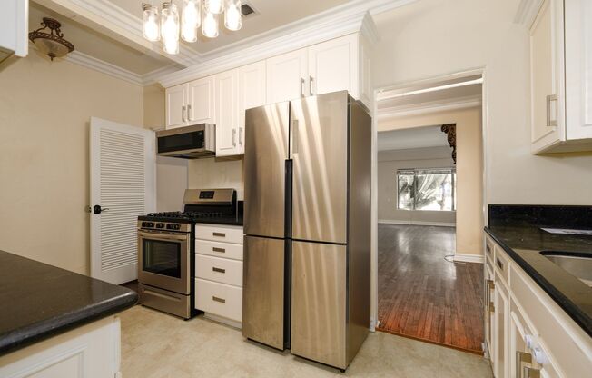 152 North Arnaz Drive, LLC