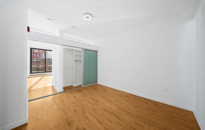 1 bed, 1.5 baths, 807 sqft, $5,000, Unit 609