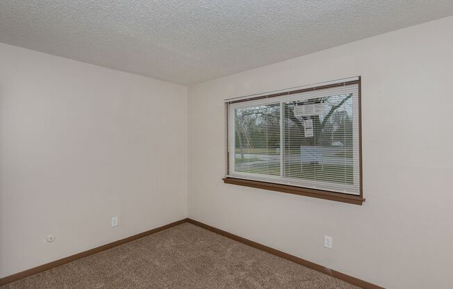 1 bed, 1 bath, 650 sqft, $660, Unit 3515 N Main Street Apt 5
