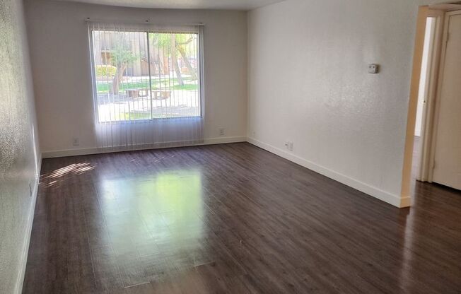 2 beds, 1 bath, 800 sqft, $1,100, Unit CASA-141