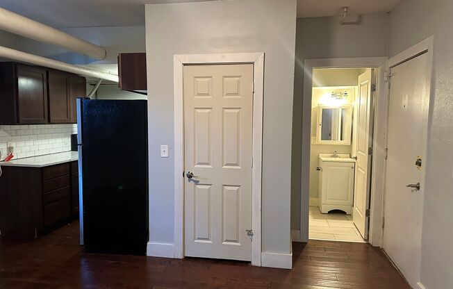1 bed, 1 bath, 600 sqft, $999, Unit Unit A