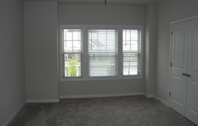 Modern Corner-Lot Townhome in Berkeley Village – Spacious 4 Bed/3.5 Bath with High-End Finishes!