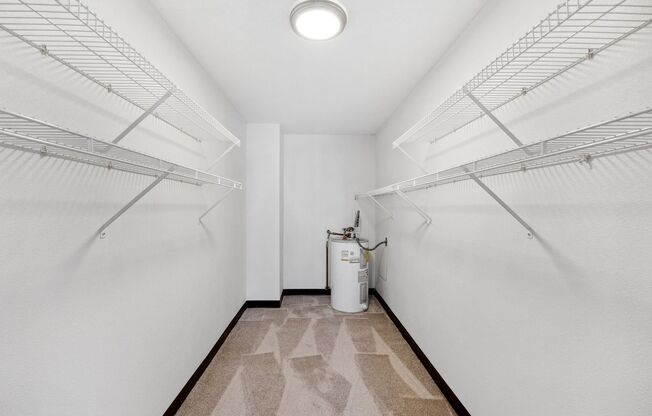 2 beds, 1 bath, 920 sqft, $1,425, Unit 1531-203