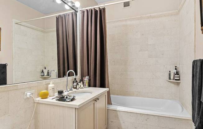 Studio, 1 bath, 990 sqft, $8,000, Unit 8K