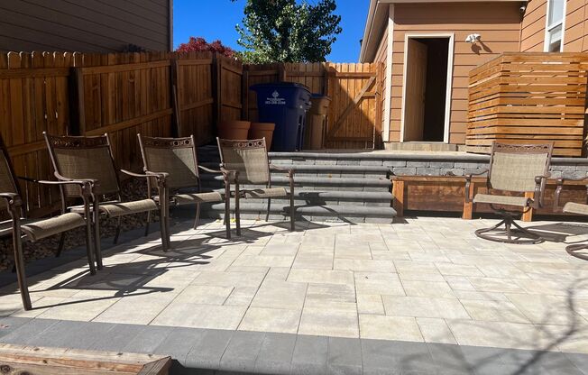 Beautiful 6 Bedroom Home in Superior
