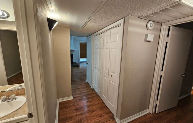 2 beds, 2 baths, $1,295