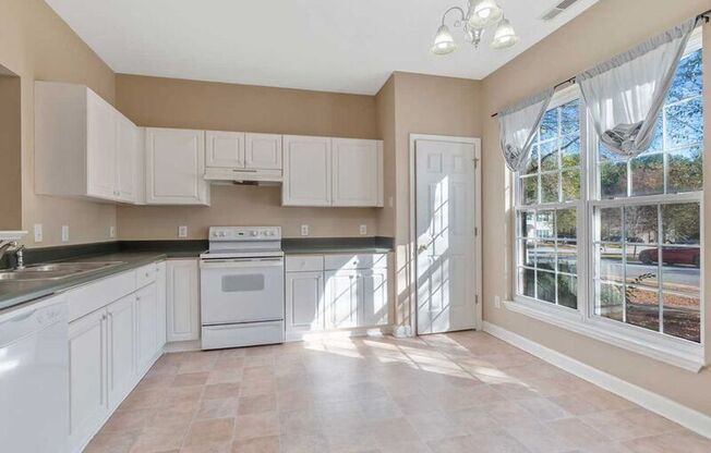 5813 NEUSE WOOD DR