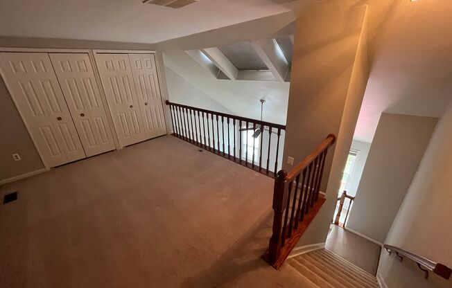 Updated 3 BR/2.5 BA Townhome in Dorsey Hall!