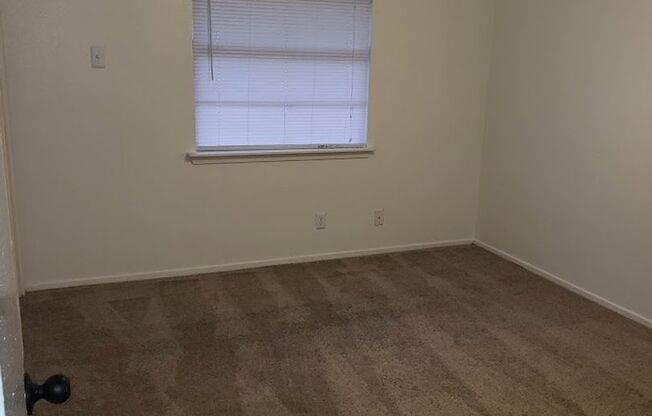 1 bed, 1 bath, 630 sqft, $790, Unit *123