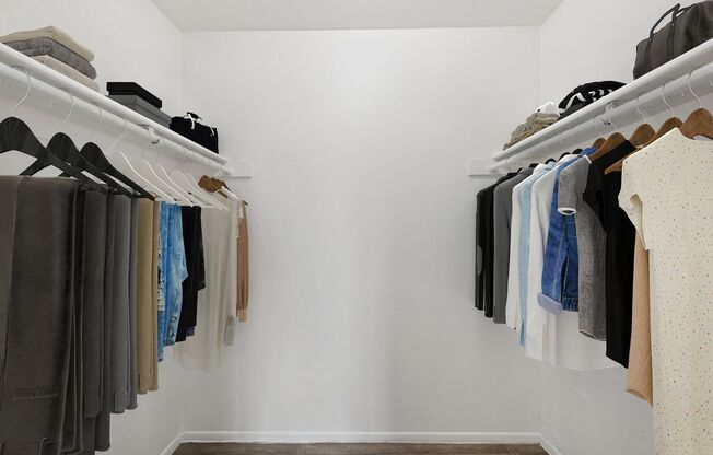 2 beds, 1 bath, 800 sqft, $1,249, Unit 68