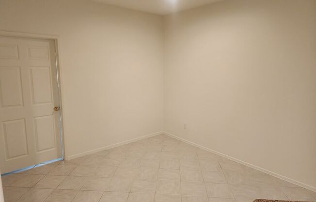 Lower unit 2 Bedroom Condo in Murrieta. Gated community. Small Pet OK.