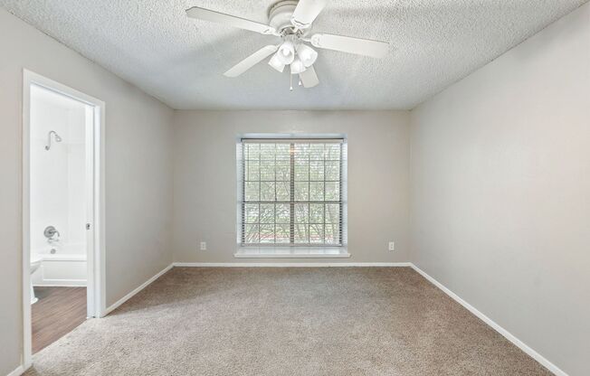 2 beds, 2 baths, 1,000 sqft, $915, Unit 235