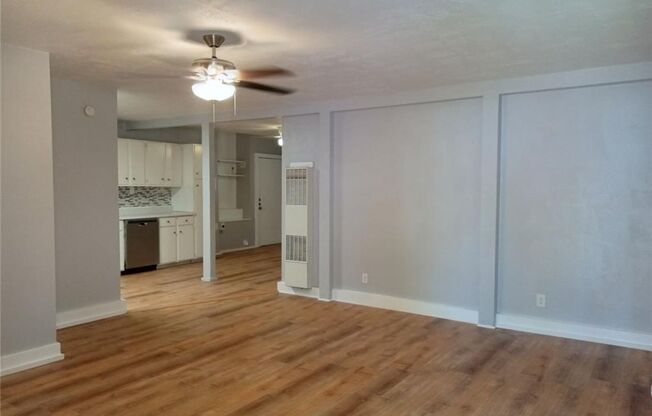 Fully Remodeled 1 bath Washer /Dryer