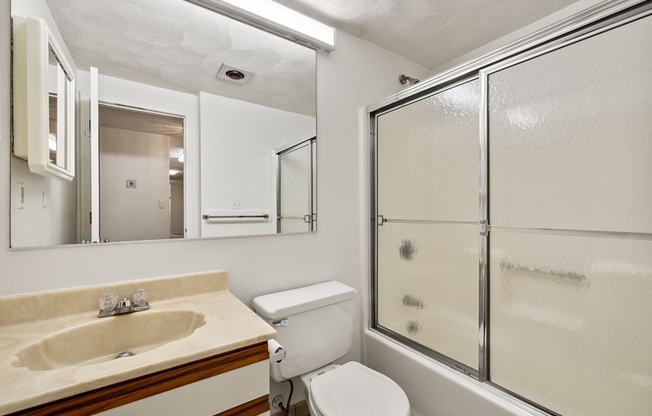 2 beds, 2 baths, 1,114 sqft, $3,950, Unit 205