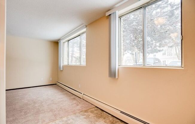 2 beds, 1 bath, 850 sqft, $1,075, Unit H 101