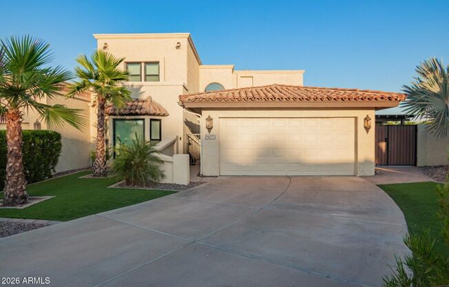 STUNNING! Fully Furnished in Phoenix