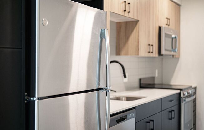 1 bed, 1 bath, 585 sqft, $1,715, Unit 515