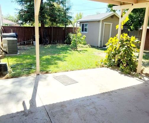 3 beds, 1 bath, $2,200