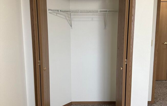 2 beds, 2 baths, $1,075, Unit 1704-307