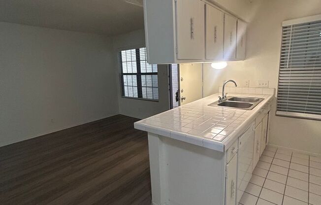 1 bed, 1 bath, 650 sqft, $1,259, Unit SUX-315