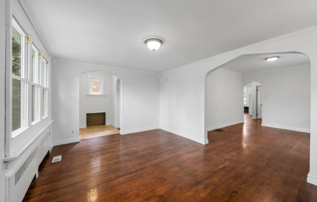 3752 TAFT AVE