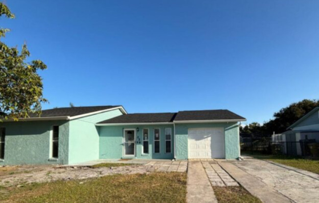 226 CEDARWOOD CIR