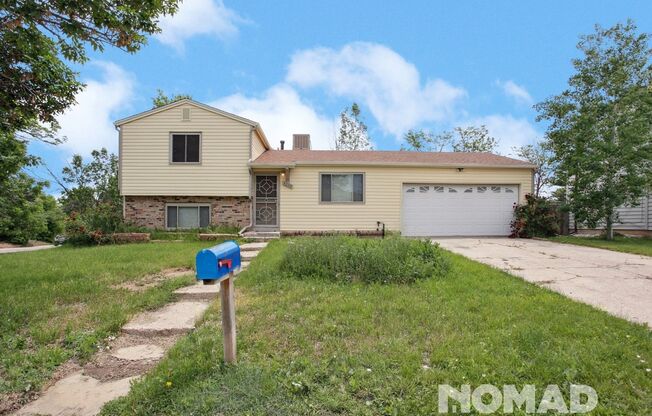 Charming 3BR House in Aurora
