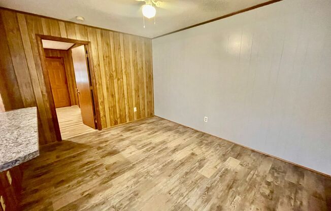 Adorable 1 bedroom 1 bath apartment . Located in Dallas