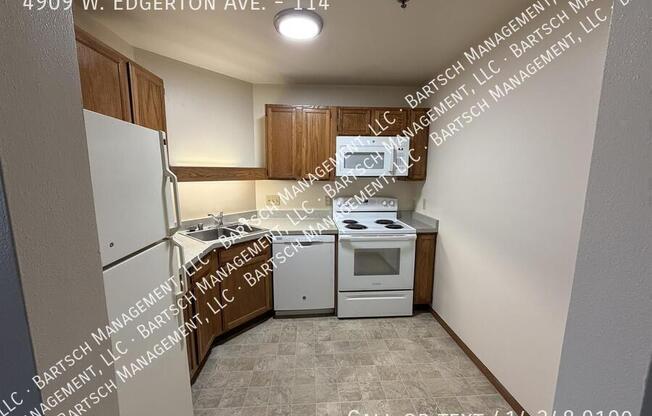 4909 W EDGERTON AVE