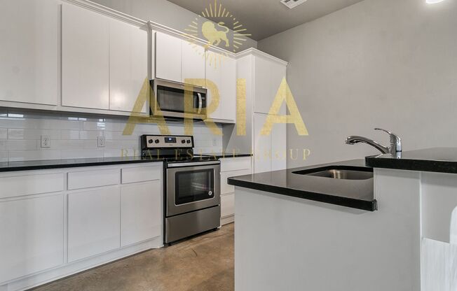 3 beds, 2.5 baths, 1,620 sqft, $1,725, Unit 4724 W. Main St.