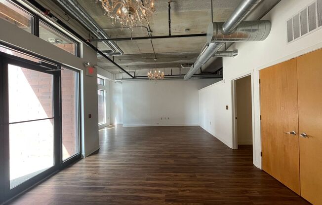 1 bed, 1 bath, 1,060 sqft, $1,895, Unit 106 Live/Work Retail