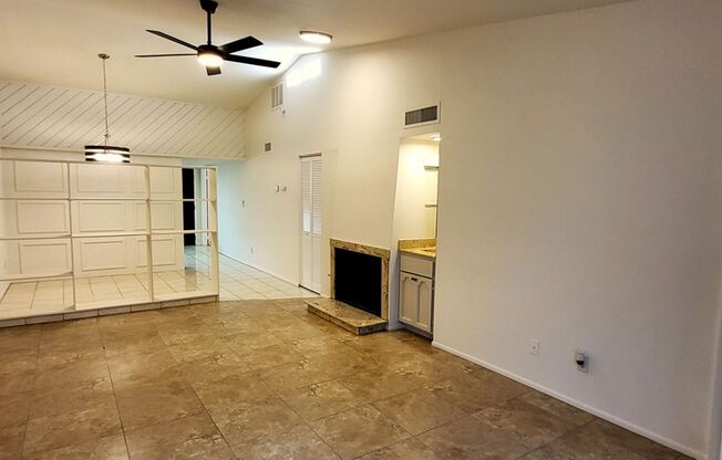 **AFFORDABLE 2 BEDROOM CONDO IN WEST PHOENIX – READY TO RENT!**