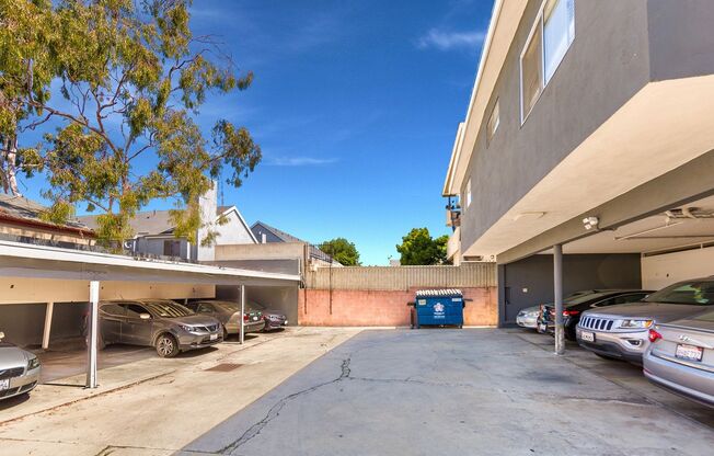 421 Venice Way
