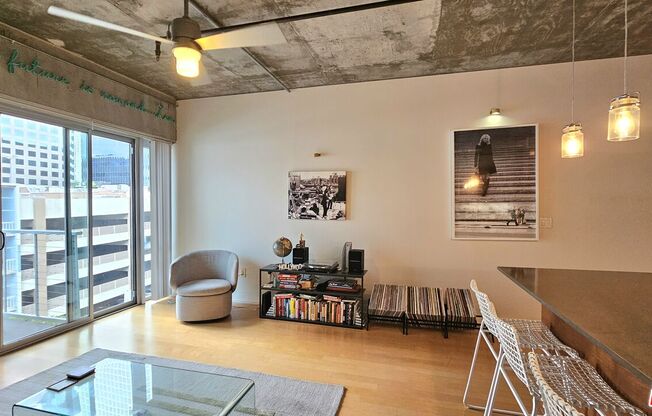 Studio, 1 bath, 660 sqft, $2,700, Unit 609
