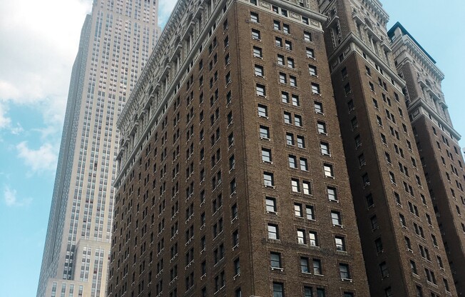 Studio, 1 bath, $3,600, Unit 9B04