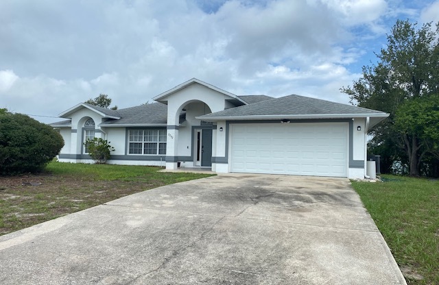 2292 HARDING CIR