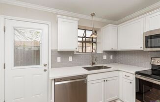 2 beds, 1.5 baths, $1,450, Unit # 27