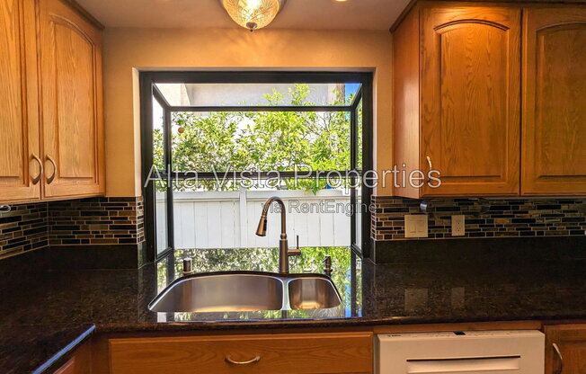 5 beds, 3.5 baths, 2,410 sqft, $5,995