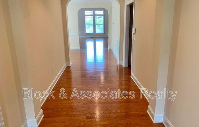 706 Weavers Ridge Drive