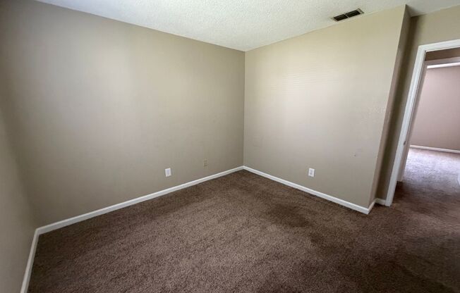 2 beds, 1 bath, 750 sqft, $1,045, Unit B-507C2